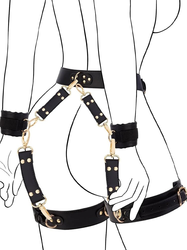 Lori™ - Läder Bondage Set med Bälten & Handbojor
