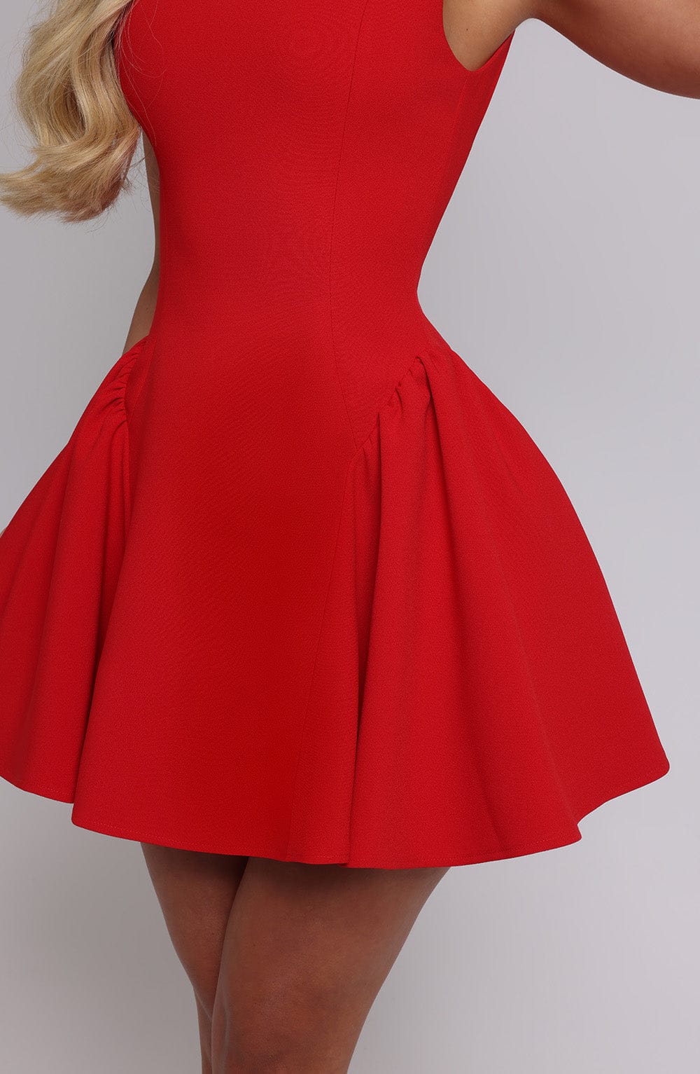 Ylina™ | Lekfull elegans med en dramatisk twist